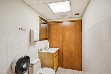 The Professional Cooperative is conveniently located in the - photo 23
