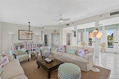 Enjoy oceanfront living in this sunny and bright three-bedroom - photo 8
