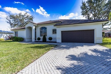 SELLER FINANCING OR LEASE OPTION AVAILABLE! Stunning Lakeview - photo 2