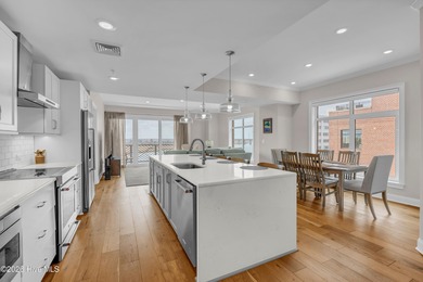 Elegance meets modern comfort in this pristine 2 bed 2.5 bath - photo 4