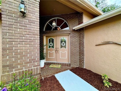Beautiful, large move in ready home. 3 bedroom 2 bathroom - photo 3