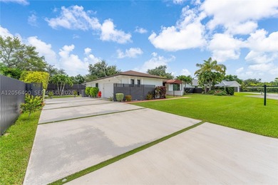 Discover the perfect blend of luxury, privacy, and convenience - photo 4