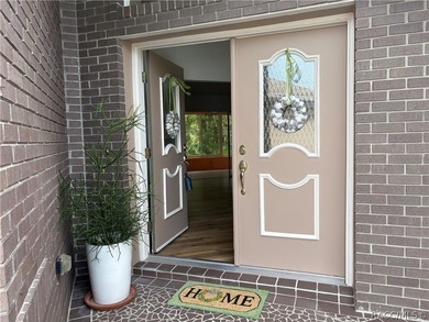 Beautiful, large move in ready home. 3 bedroom 2 bathroom - photo 4