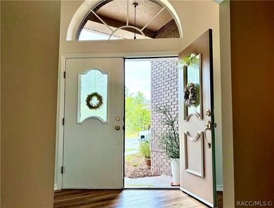 Beautiful, large move in ready home. 3 bedroom 2 bathroom - photo 5