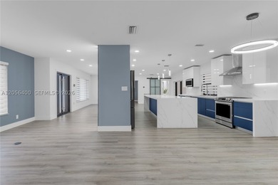 Discover the perfect blend of luxury, privacy, and convenience - photo 8