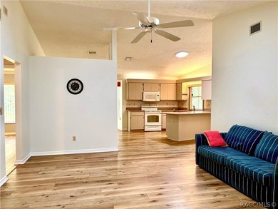 Beautiful, large move in ready home. 3 bedroom 2 bathroom - photo 9