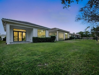 Nearly new and lightly lived in, this 3-bedroom + flex room - photo 24