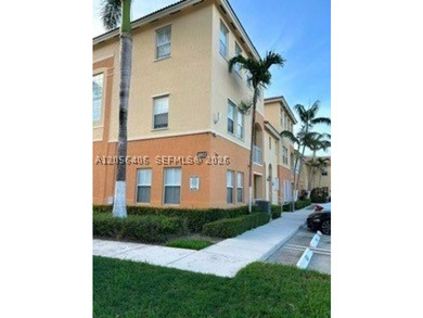 Beautiful turnkey 3BR/2.5BA condo in gated Las Sevillas! - photo 3
