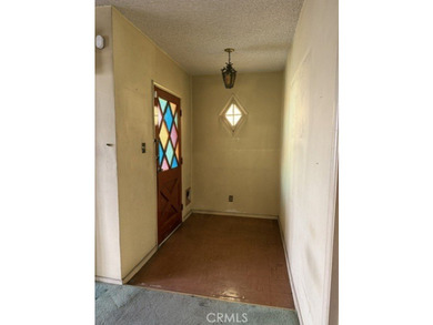 Walk into a open space living room with plenty of natural light - photo 4