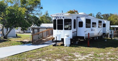 Tooke Lake Home For Sale in Weeki Wachee Florida