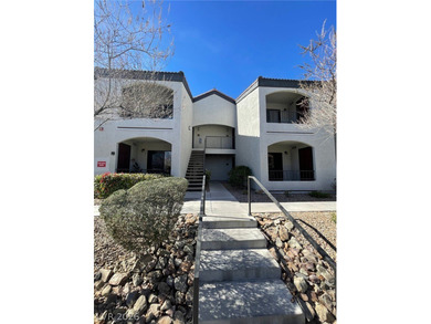 Welcome to Seven Hills! This fully furnished, beautifully