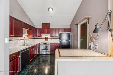 Just minutes from NAS Jacksonville, this private detached home - photo 5