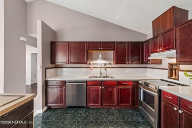 Just minutes from NAS Jacksonville, this private detached home - photo 8
