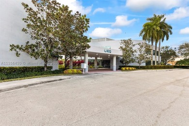 Incredibly rare opportunity to purchase a great commercial - photo 3