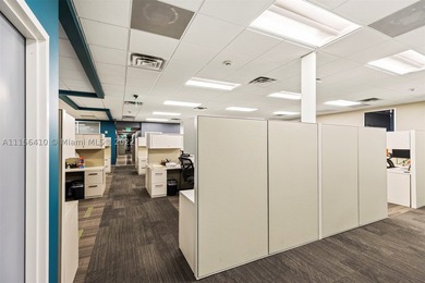 Incredibly rare opportunity to purchase a great commercial - photo 10