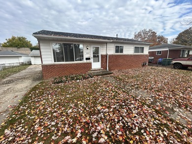 Ford Lake - Washtenaw County Home Sale Pending in Ypsilanti Michigan