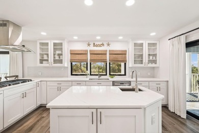 Extensive 'down to the studs' renovation in 2022 delivers a - photo 15