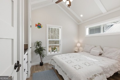 Simple living meets modern comfort in this Wayah model tiny home - photo 19
