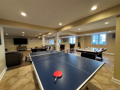 Welcome to 70L Sea Cliff Ave, first floor, two bedroom co-op in - photo 20