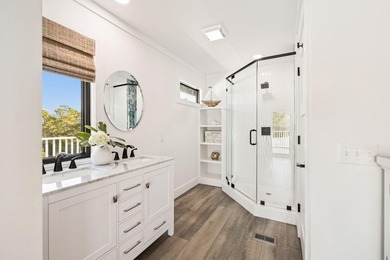 Extensive 'down to the studs' renovation in 2022 delivers a - photo 27