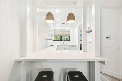 Extensive 'down to the studs' renovation in 2022 delivers a - photo 30