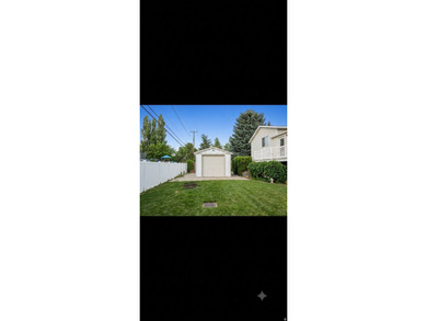 Centrally located in the heart of Spanish Fork, this beautiful - photo 31