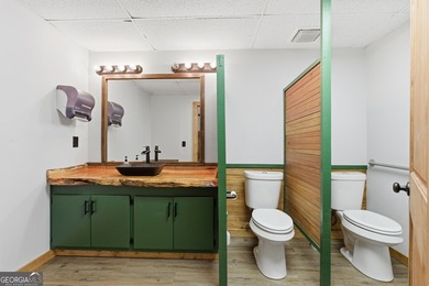 Simple living meets modern comfort in this Wayah model tiny home - photo 32