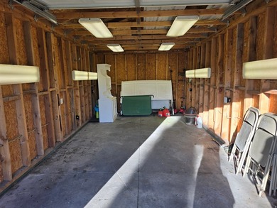 Centrally located in the heart of Spanish Fork, this beautiful - photo 32