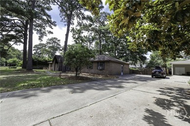 Welcome to 12 Jameswood Avenue, a charming all-brick - photo 5