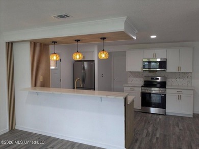 Must see! Absolutely everything in this stunning 4-bedroom - photo 7