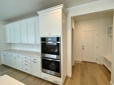 Beautiful Home in Orem - this Hemingway plan features an - photo 10