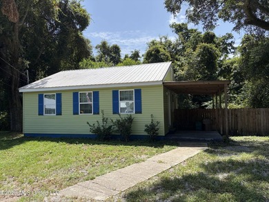 Welcome to this super charming 2 bedroom, 1 bath cottage