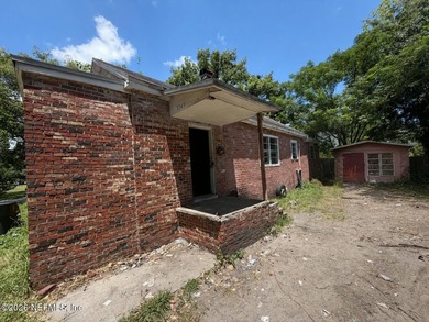 Investor Special in Murray Hill Heights! CASH ONLY! Must sign - photo 4