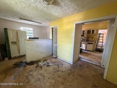 Investor Special in Murray Hill Heights! CASH ONLY! Must sign - photo 8