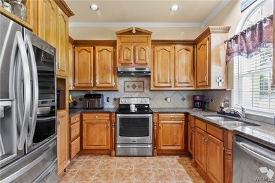 Welcome to this stunning 4-bedroom, 3-bathroom home designed for - photo 11