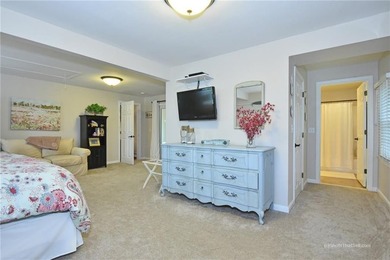 Stunning Colonial in Desirable Briggs Farm - Minutes from the - photo 12