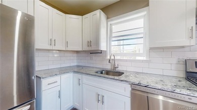 Beautiful Legal Two-Family Home, Also Works Seamlessly As A - photo 18