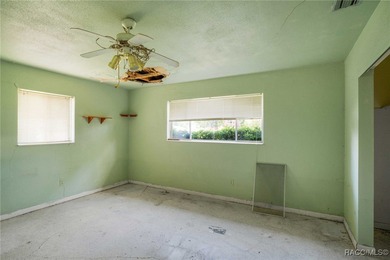 The sixties were an exciting time in Crystal River! A new - photo 36