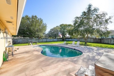 Your peaceful Port St. Lucie retreat. This 3-bedroom, 2-bath - photo 6