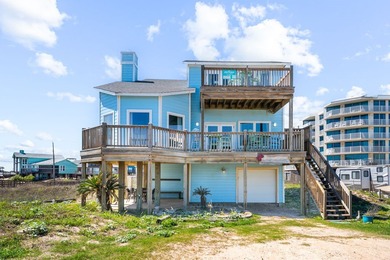 Crandall's Cottage is a treasured home located on the beach with - photo 1