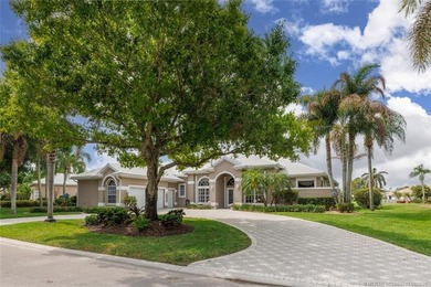 Elegant Monarch Country Club estate on a premier lot with water - photo 13