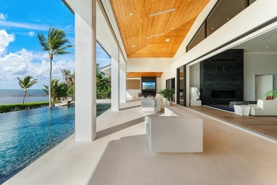 A private sanctuary of coastal sophistication, The Oasis offers - photo 25