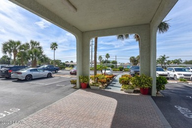 Motivated Seller! Bring an offer! FULLY FURNISHED 1ST FLOOR - photo 33