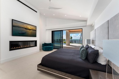 A private sanctuary of coastal sophistication, The Oasis offers - photo 37