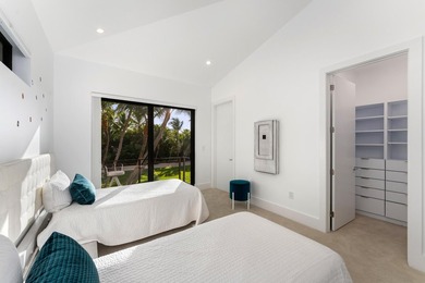A private sanctuary of coastal sophistication, The Oasis offers - photo 53