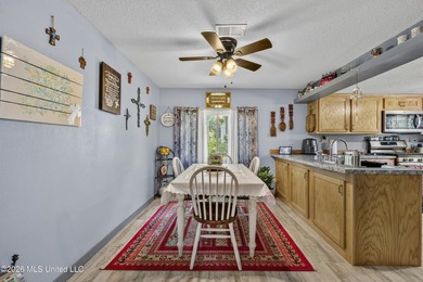 Charming 2-bedroom, 1-bath cottage in the highly sought-after - photo 4