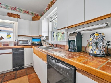 Discover this charming 4 bedroom/ 3.5 bath Florida beach-style - photo 7