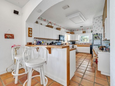Discover this charming 4 bedroom/ 3.5 bath Florida beach-style - photo 9