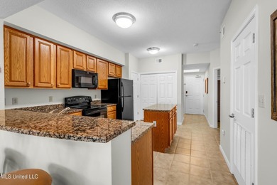 Beautifully furnished coastal condo with stunning views and - photo 5