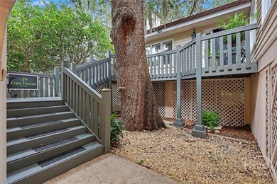 Welcome to *The Tree House* - a truly one-of-a-kind home nestled - photo 5